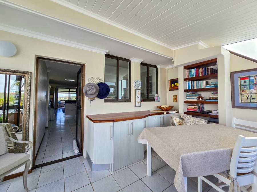 2 Bedroom Property for Sale in Stilbaai Wes Western Cape